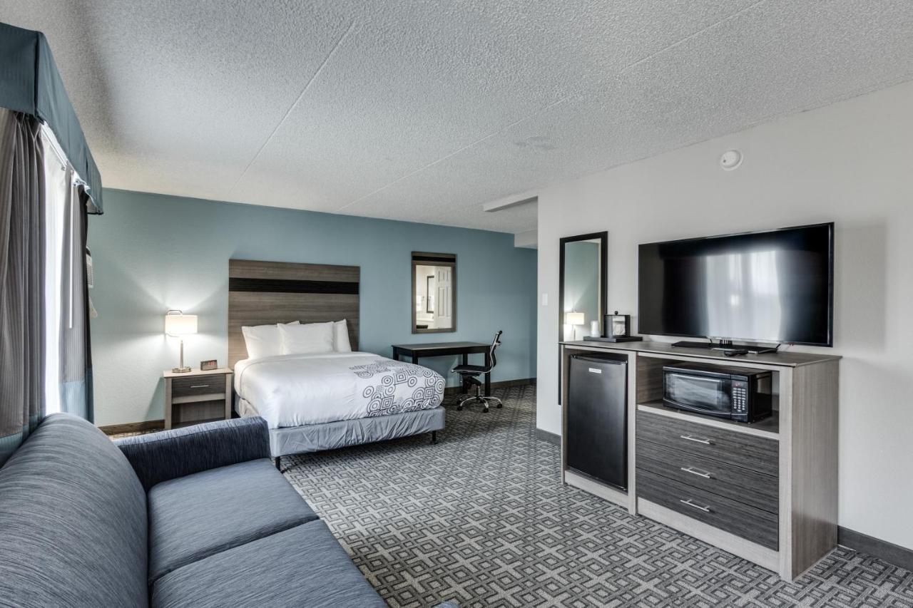 Days Inn & Suites By Wyndham Spokane Kültér fotó