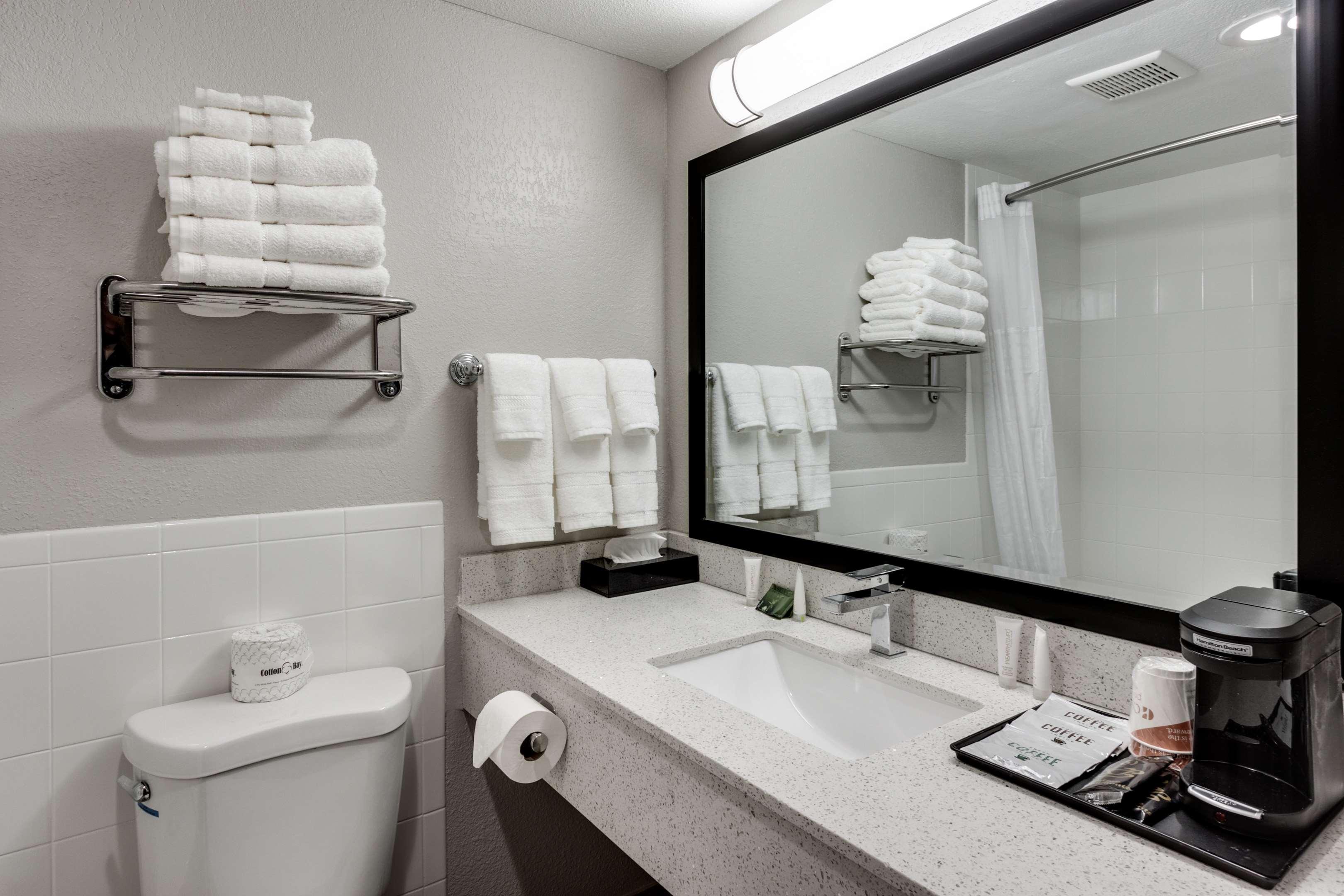 Days Inn & Suites By Wyndham Spokane Kültér fotó