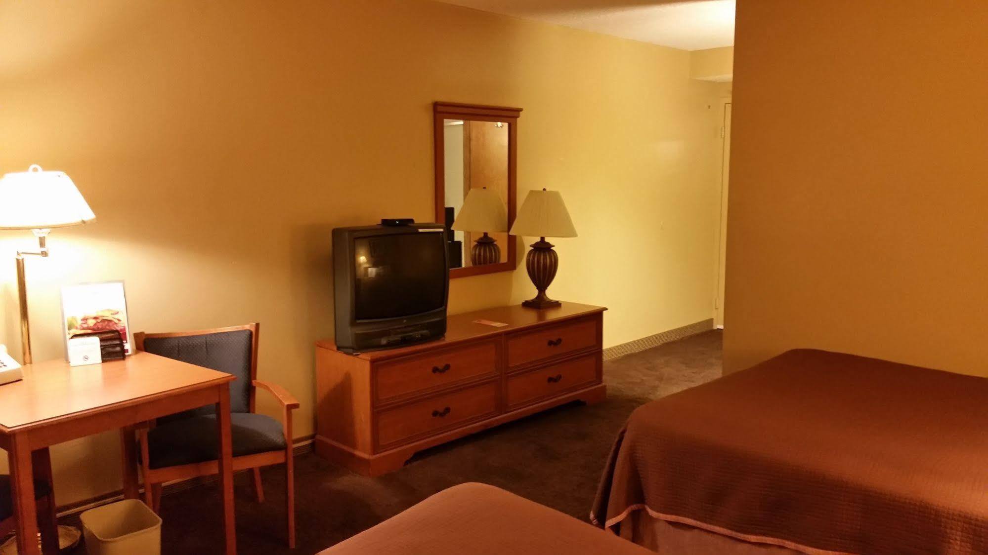 Days Inn & Suites By Wyndham Spokane Kültér fotó